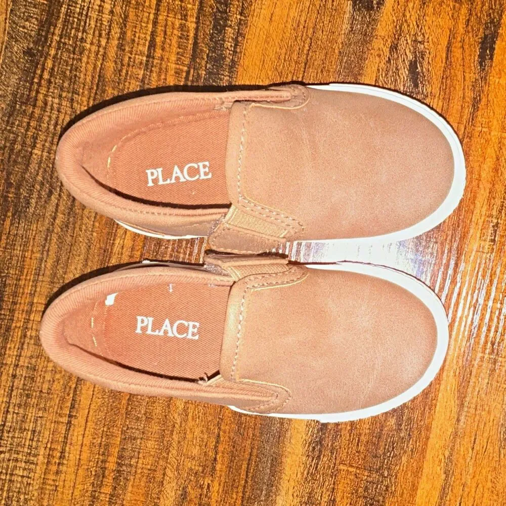 The Children's Place Kids Slip-On Casual Shoes US 7 Tan Low Top, Never Worn